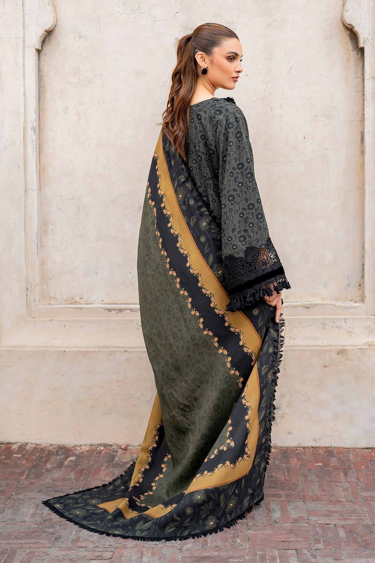 Baroque 3PC Karandi Printed Shirt with Karandi Printed Dupatta and Trouser – ZC831