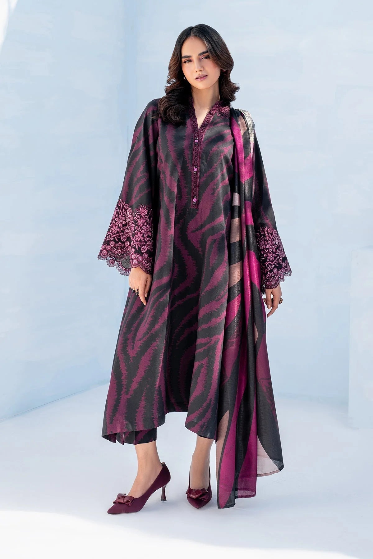 Baroque 3PC Karandi Printed Shirt with Karandi Printed Dupatta and Trouser – ZC1704