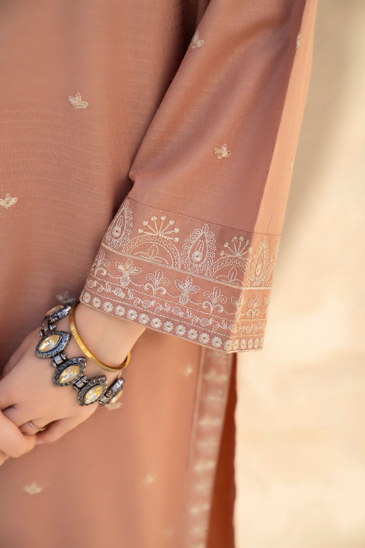 Dhanak 2PC Embroidered Suit – ZC3295