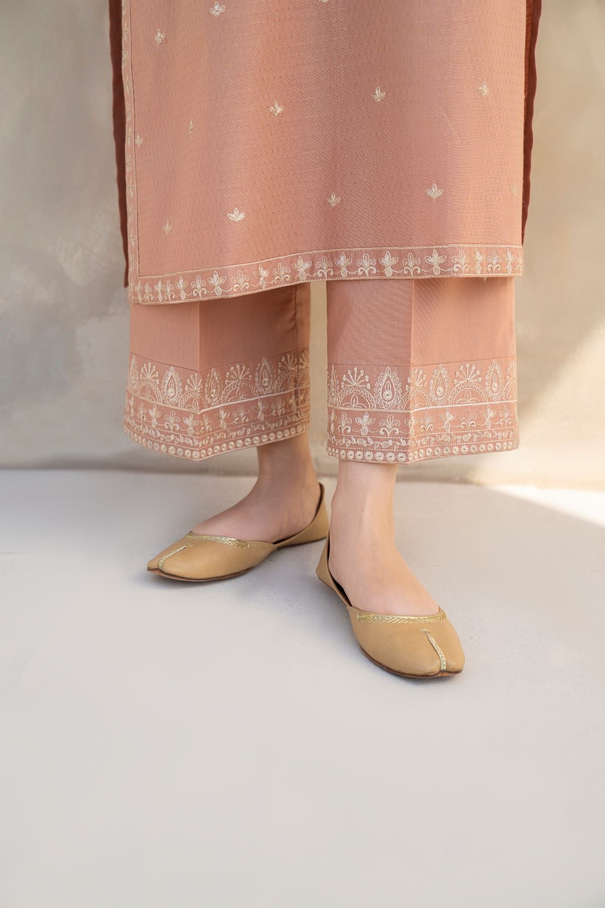 Dhanak 2PC Embroidered Suit – ZC3295