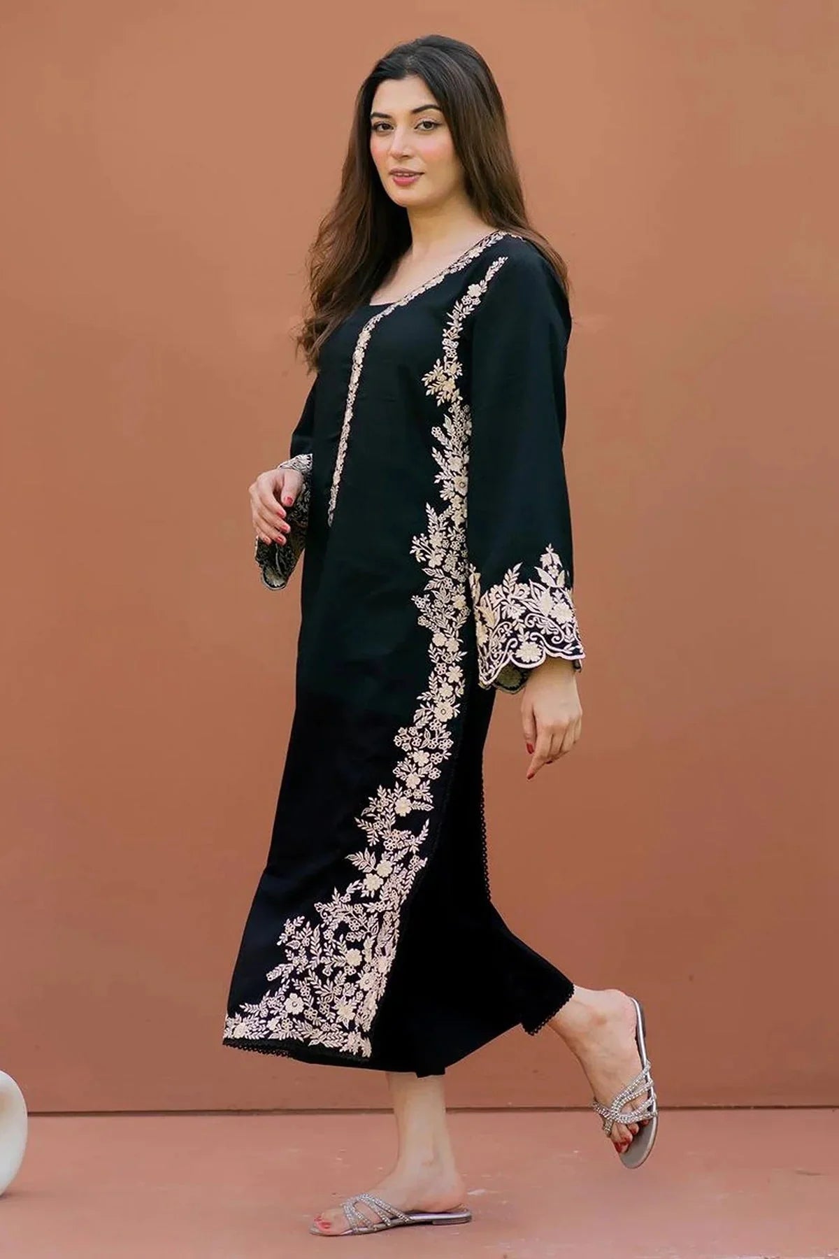 Dhanak 2PC Embroidered Suit – ZC670